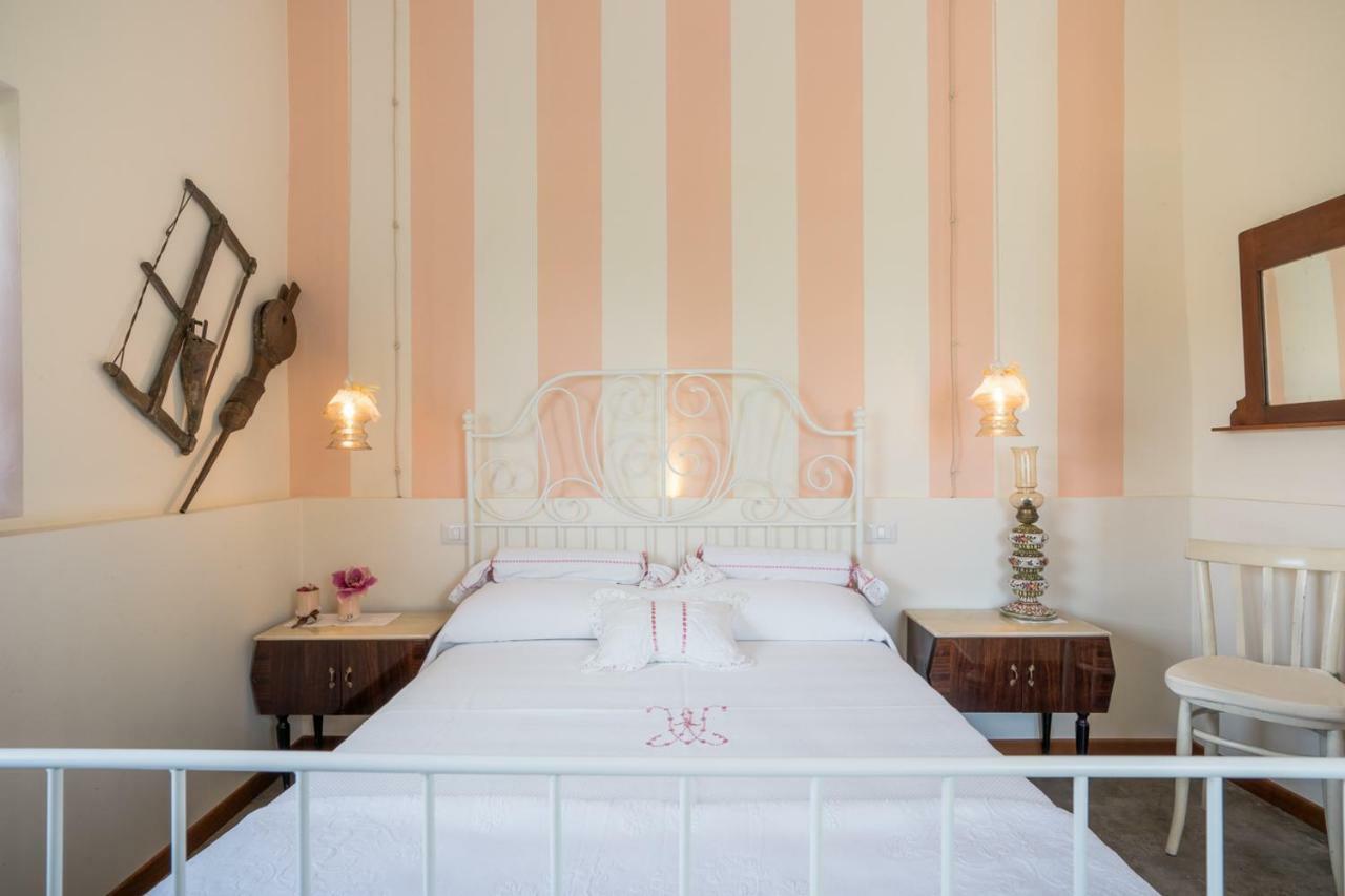 B&B Rosso Baccara Montevettolini Exterior photo