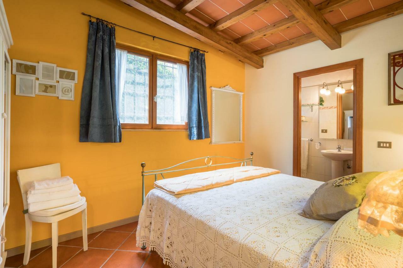 B&B Rosso Baccara Montevettolini Exterior photo