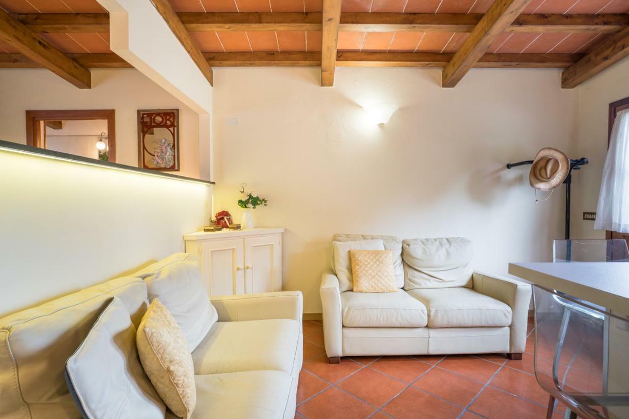 B&B Rosso Baccara Montevettolini Exterior photo
