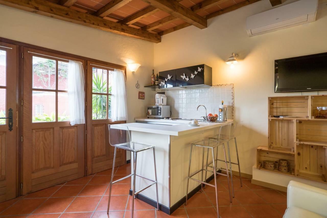 B&B Rosso Baccara Montevettolini Exterior photo